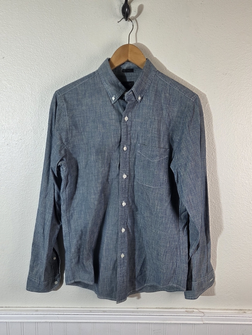 J.Crew Slim Chambray Button Front Shirt Men’s Small Blue Cotton Long Sleeve